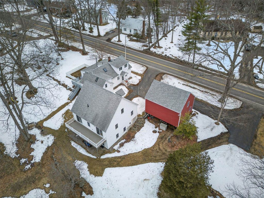 60 Walnut Avenue, North Hampton, NH 03862