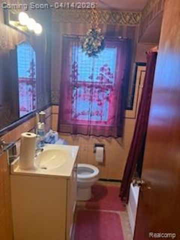 14882 E Piedmont Street, Detroit, MI 48223