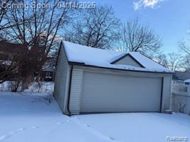 14882 E Piedmont Street, Detroit, MI 48223