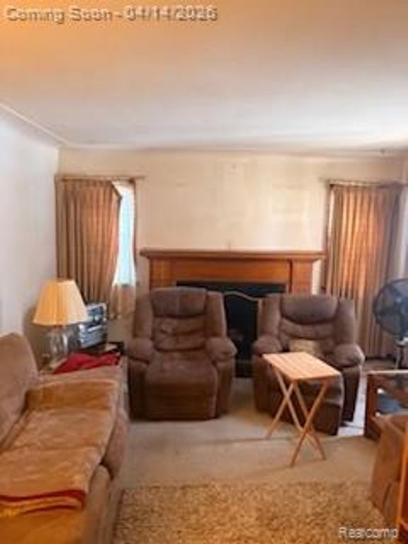 14882 E Piedmont Street, Detroit, MI 48223