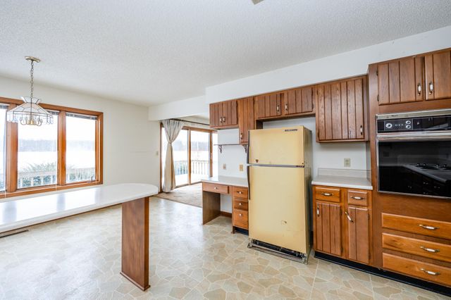 17383 S Basswood Road, Three Oaks, MI 49128