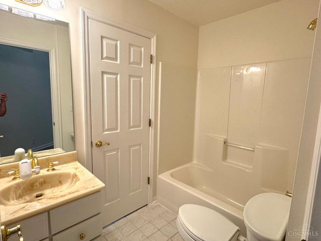 1411 Garden Place, Sharonville, OH 45246