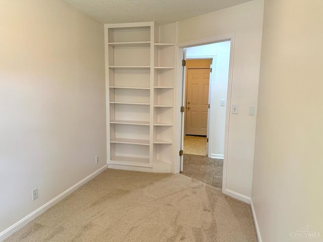 1411 Garden Place, Sharonville, OH 45246