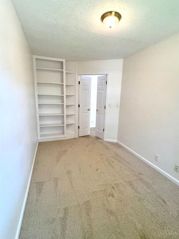 1411 Garden Place, Sharonville, OH 45246