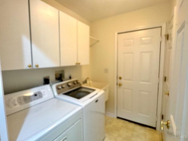 1411 Garden Place, Sharonville, OH 45246