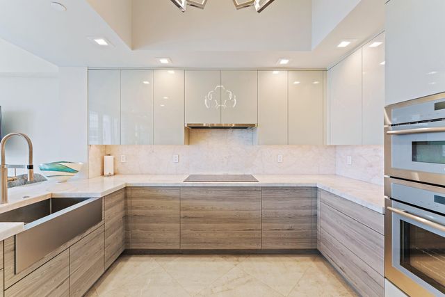 2700 N Ocean Drive Ph-1b, Riviera Beach, FL 33404
