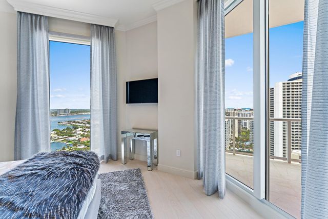 2700 N Ocean Drive Ph-1b, Riviera Beach, FL 33404