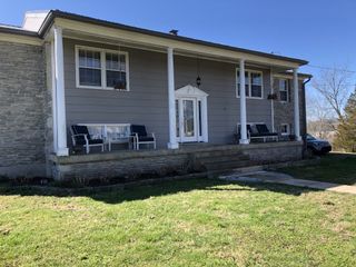 103 Easley Dr, Fayetteville, TN 37334