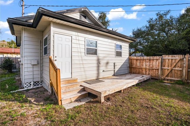 1006 15TH AVENUE NW, Largo, FL 33770