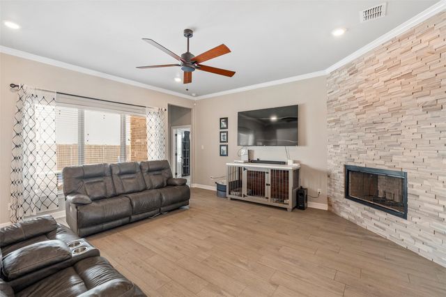 502 Oak DR, Troy, TX 76579