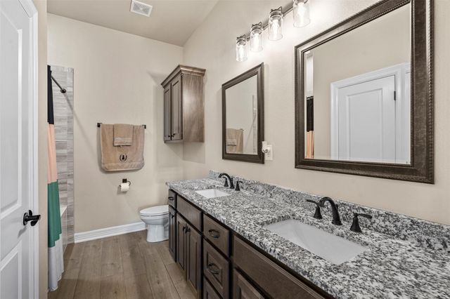 502 Oak DR, Troy, TX 76579