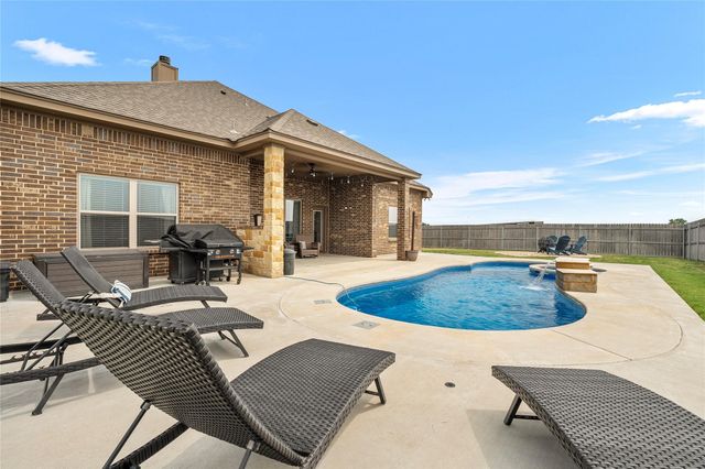 502 Oak DR, Troy, TX 76579