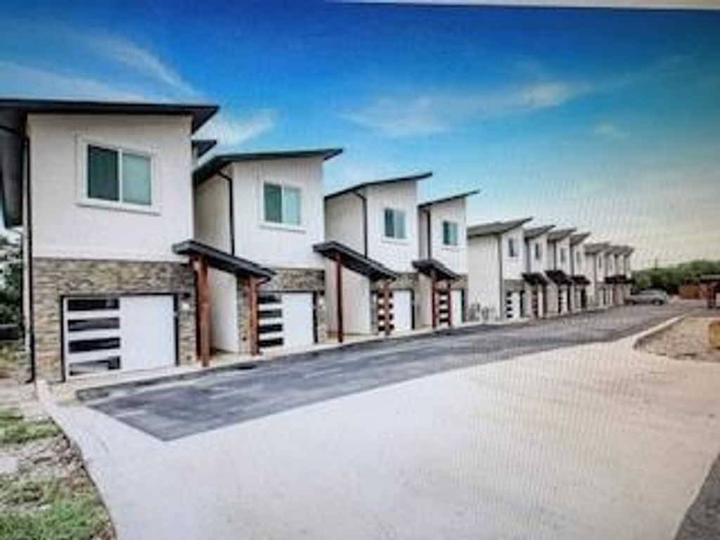 21200 Portsmouth Cv 5, Lago Vista, TX 78645