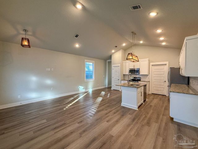 1006 N D St, Pensacola, FL 32501