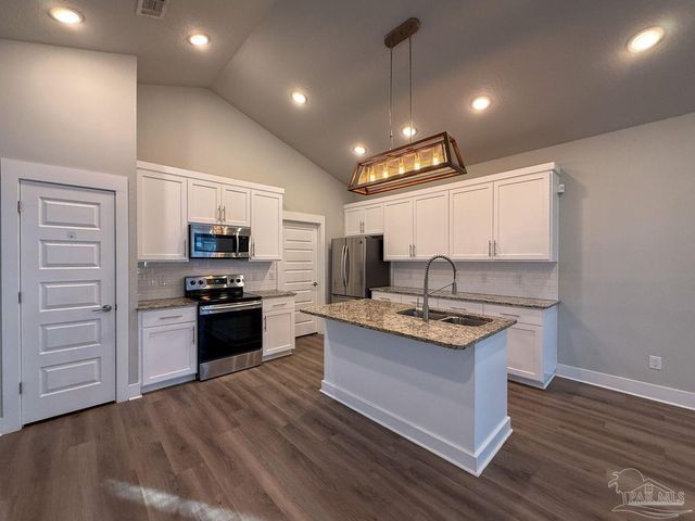 1006 N D St, Pensacola, FL 32501