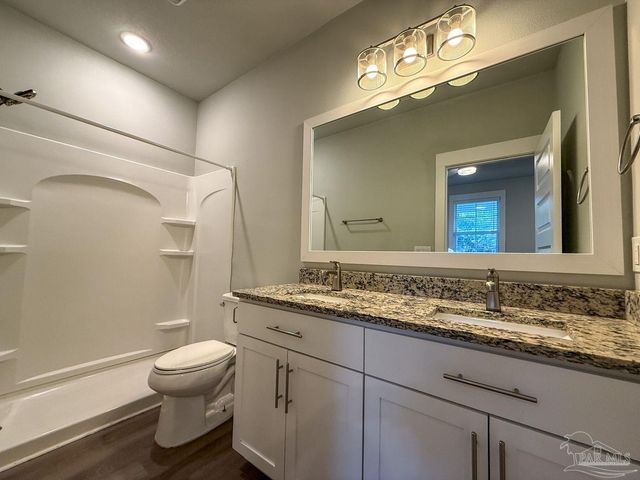 1006 N D St, Pensacola, FL 32501