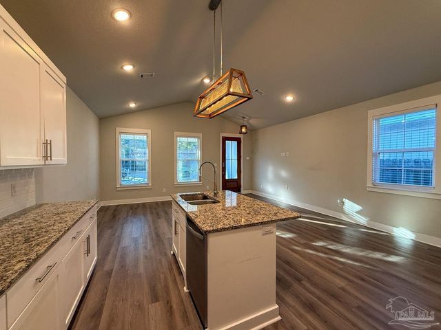 1006 N D St, Pensacola, FL 32501