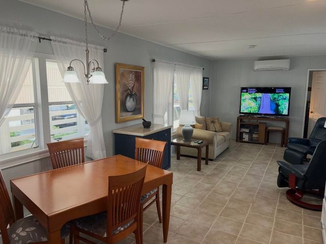 4261 Meadow View Drive, Boynton Beach, FL 33436