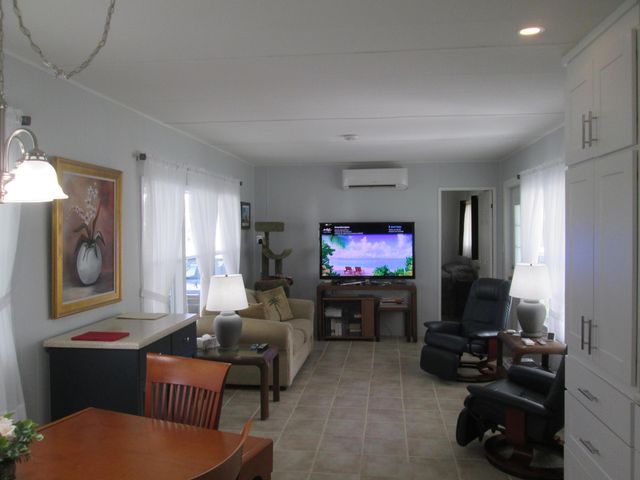 4261 Meadow View Drive, Boynton Beach, FL 33436