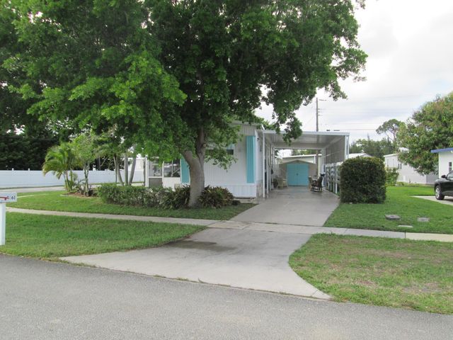 4261 Meadow View Drive, Boynton Beach, FL 33436