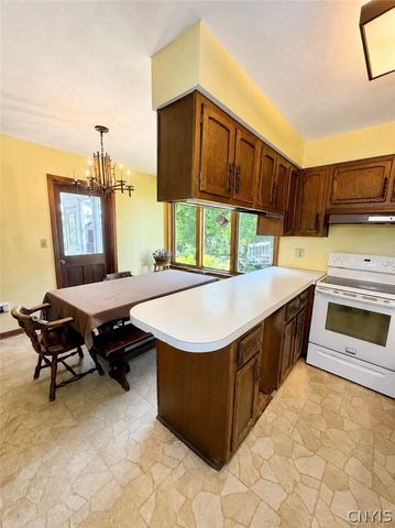 2582 Pompey Hollow Road, Pompey, NY 13035
