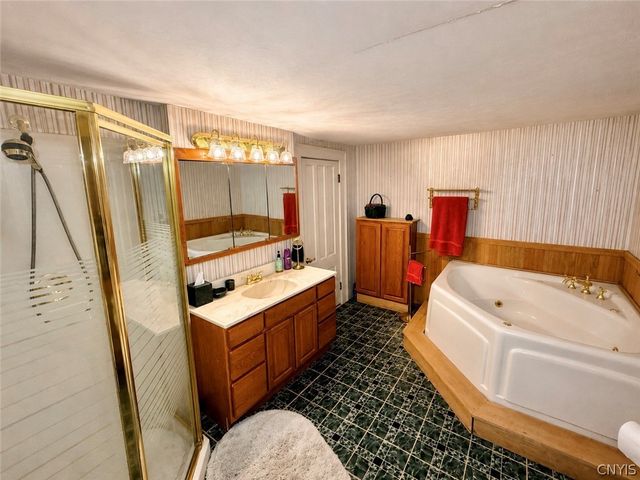 2582 Pompey Hollow Road, Pompey, NY 13035