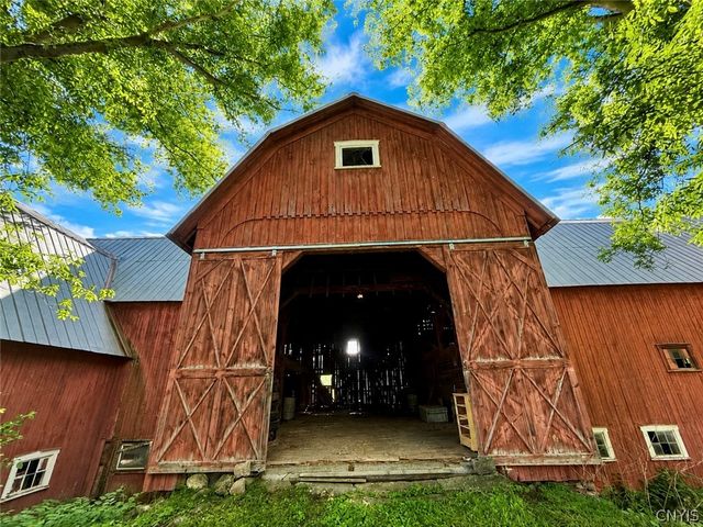 2582 Pompey Hollow Road, Pompey, NY 13035