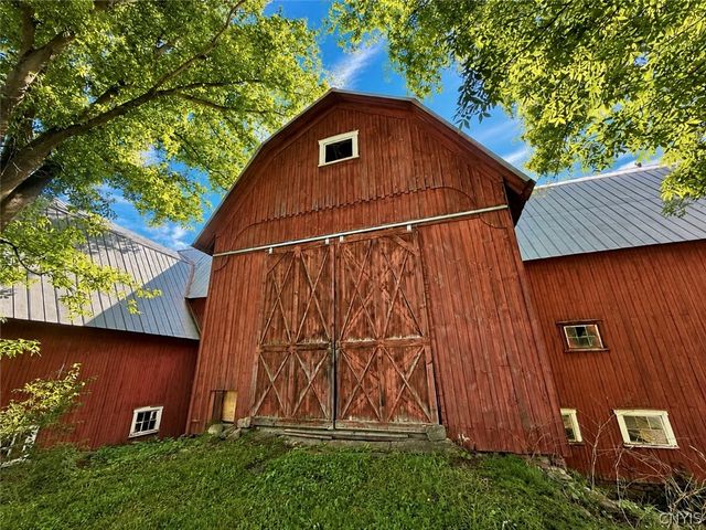 2582 Pompey Hollow Road, Pompey, NY 13035