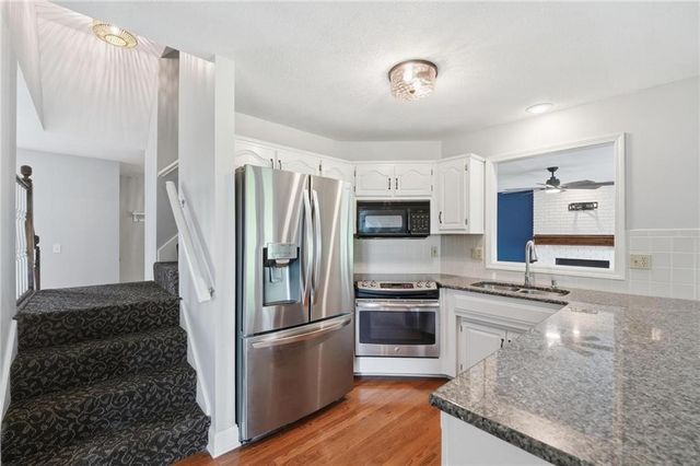4811 NW 57th Court, Kansas City, MO 64151