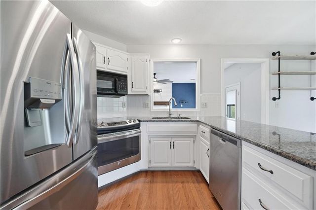 4811 NW 57th Court, Kansas City, MO 64151