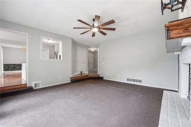 4811 NW 57th Court, Kansas City, MO 64151