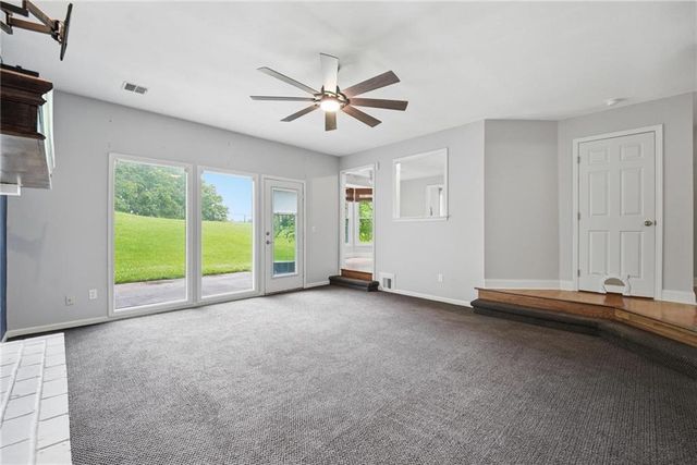 4811 NW 57th Court, Kansas City, MO 64151