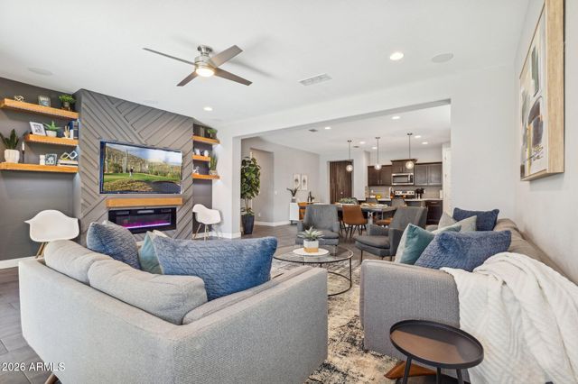 10915 E TRAVERTINE Avenue, Mesa, AZ 85212