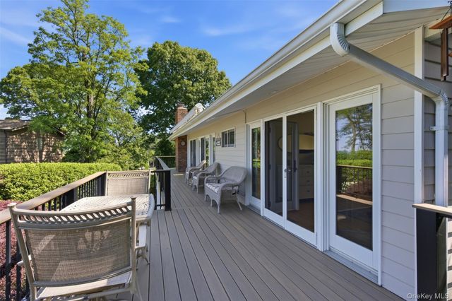 54 Westview Road, Northport, NY 11768