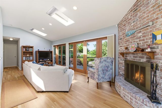 54 Westview Road, Northport, NY 11768