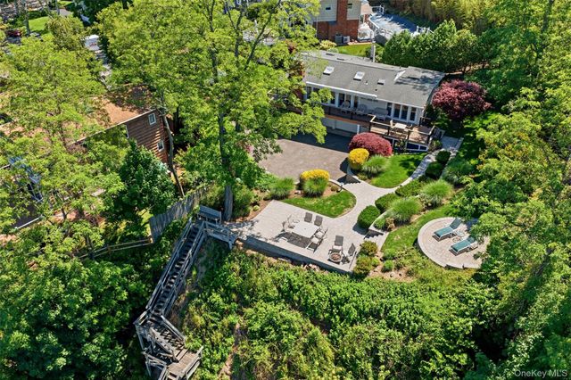 54 Westview Road, Northport, NY 11768