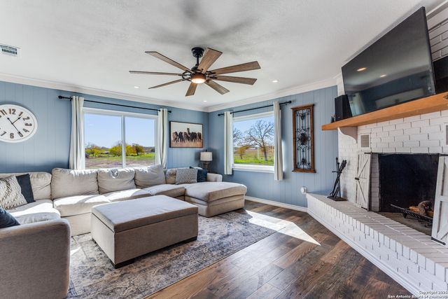 1646 County Road 438, Stockdale, TX 78160