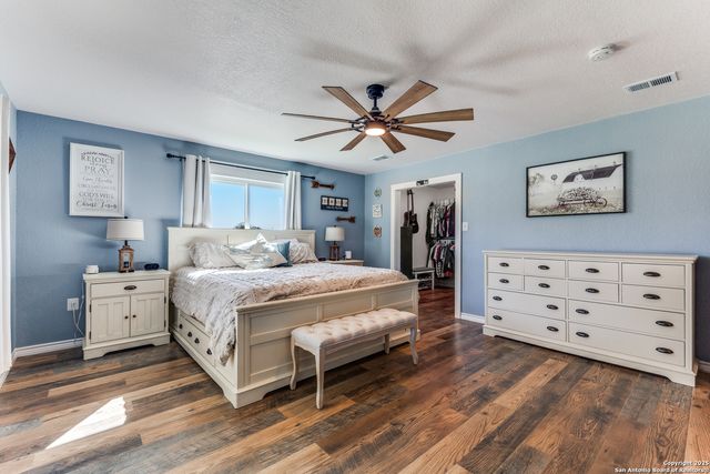 1646 County Road 438, Stockdale, TX 78160