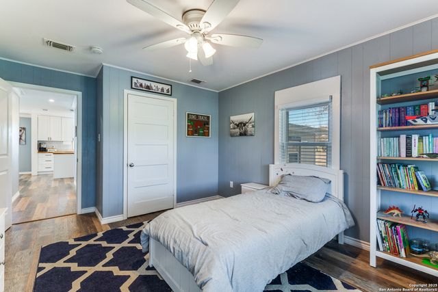 1646 County Road 438, Stockdale, TX 78160