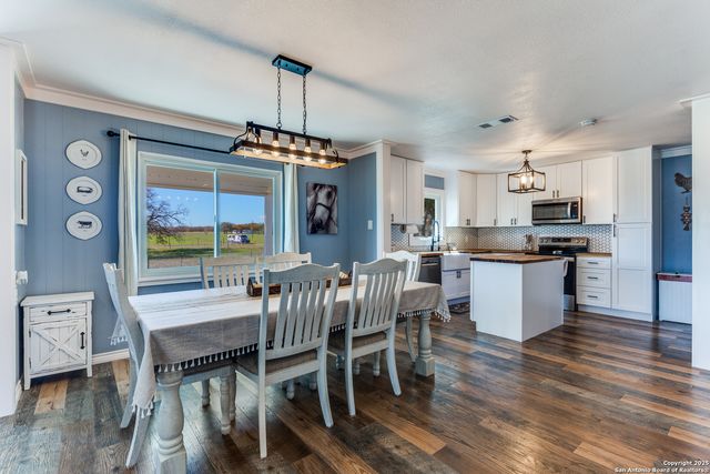 1646 County Road 438, Stockdale, TX 78160