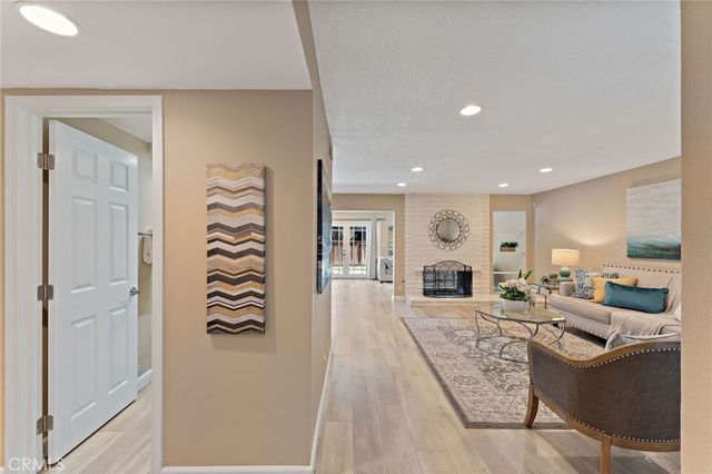 21 Queens Wreath, Irvine, CA 92612