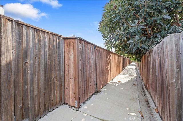 21 Queens Wreath, Irvine, CA 92612