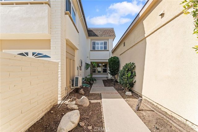 21 Queens Wreath, Irvine, CA 92612