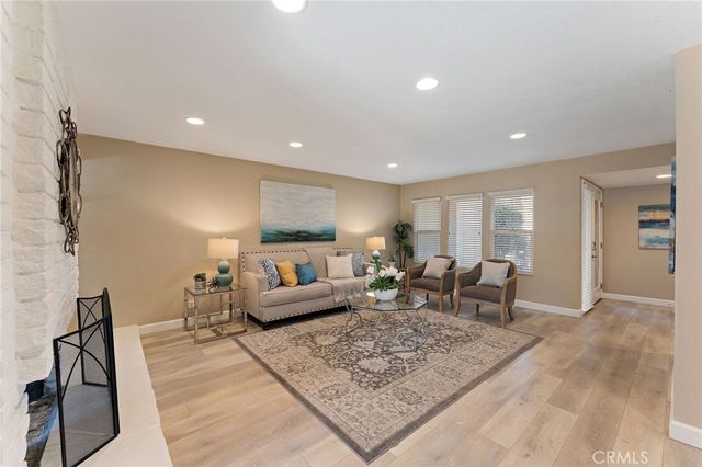 21 Queens Wreath, Irvine, CA 92612