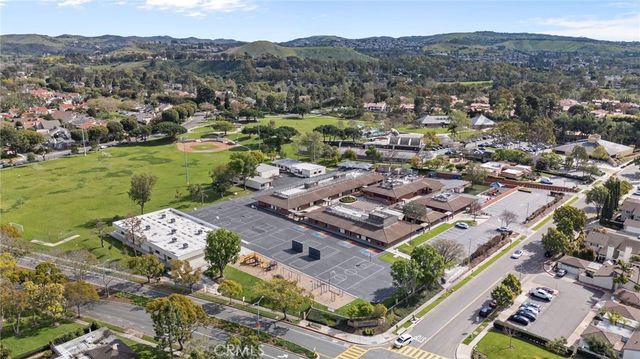 21 Queens Wreath, Irvine, CA 92612