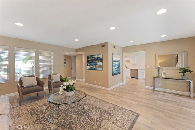 21 Queens Wreath, Irvine, CA 92612