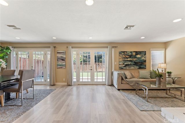 21 Queens Wreath, Irvine, CA 92612