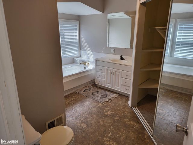 2866 Fruit Street, Algonac, MI 48001