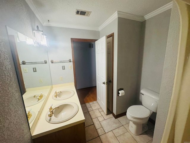 1070 Choctaw Avenue, Camden, AR 71701
