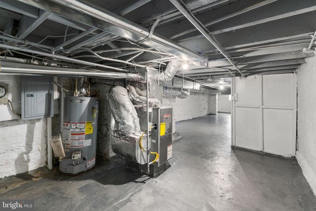 2002 N SMALLWOOD ST, Baltimore, MD 21216